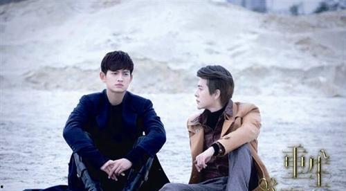 在娱乐圈吃瓜的小说男主,瓜田里的霸道总裁